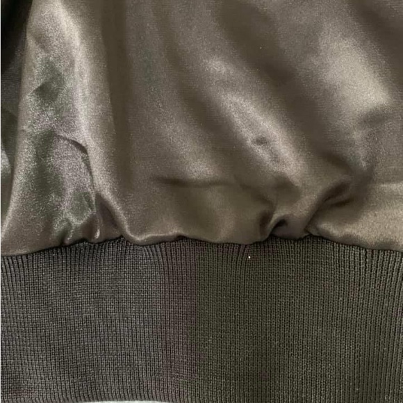 Beautiful jacket for women, this is twinkle jacket, you can use it at night - Picture 4 of 5